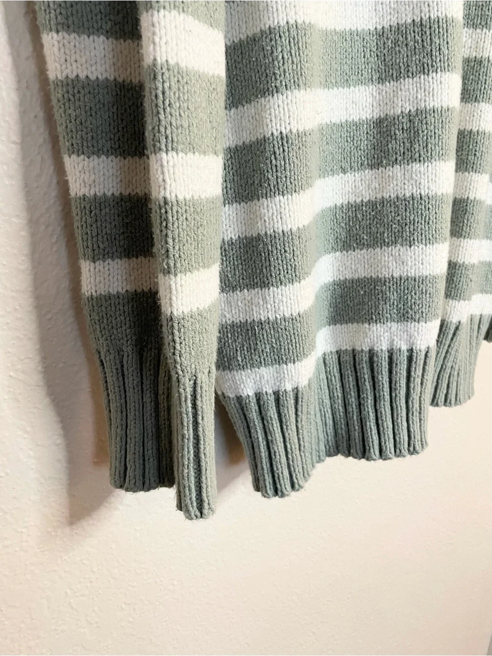 American Eagle Oversized Sage Stripe Cardigan Small